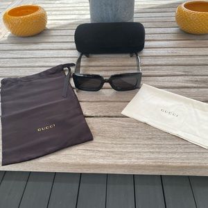 Authentic Women’s Gucci Sunglasses GG0811S